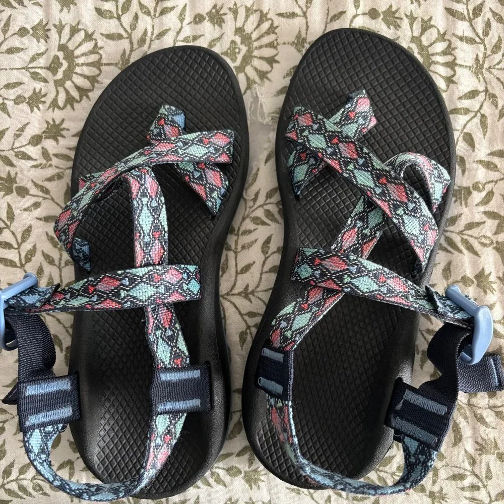 Chaco's, Woman's Size 8, Blue patterned - Picture 1 of 5
